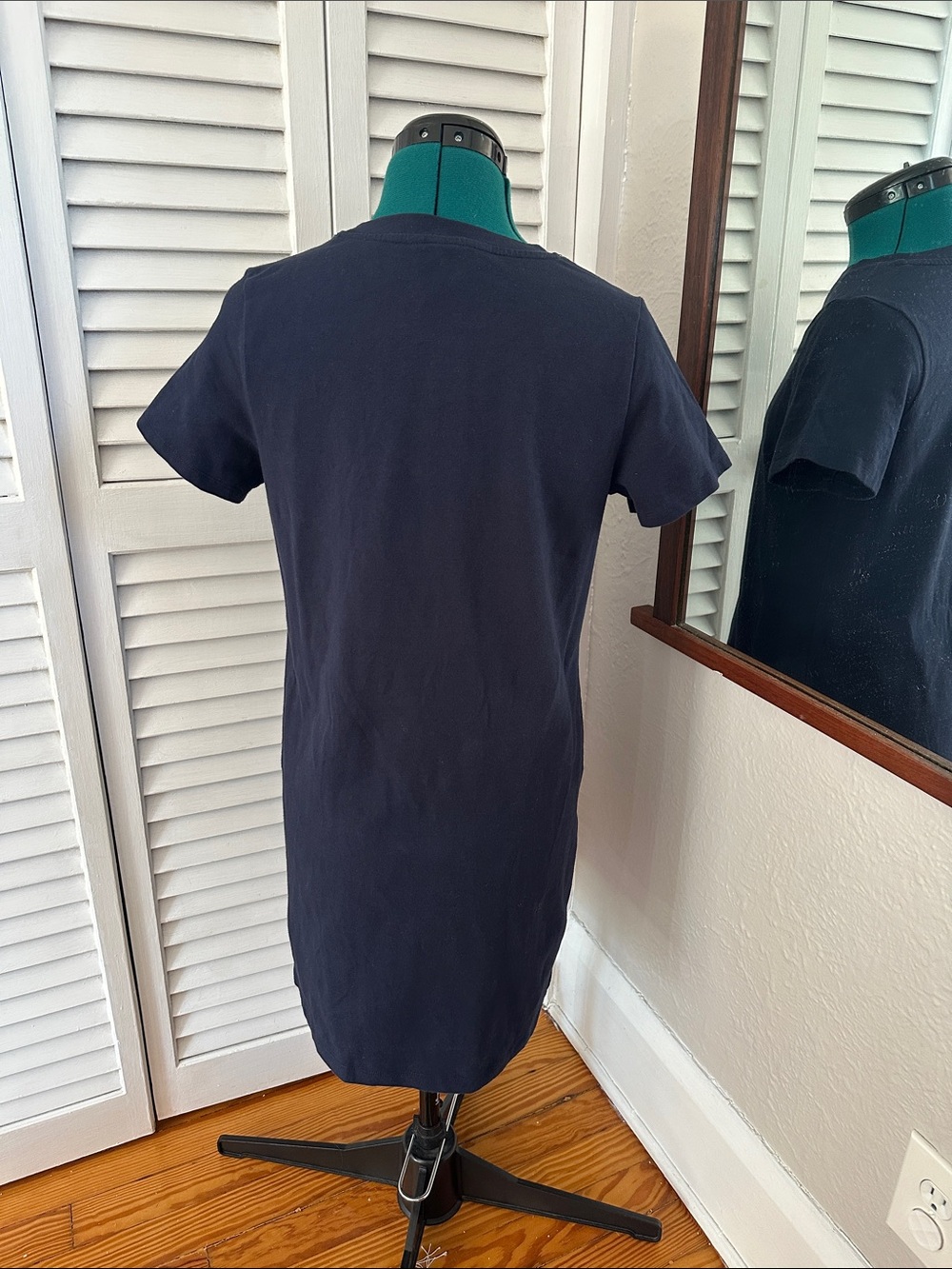 Banana Republic Navy Short Sleeve Pocket Mini Dress - Picture 4 of 4